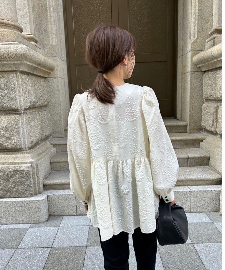 ohga fruits 極美品✨ohga furuit オーガ フローラルパターンブラウス