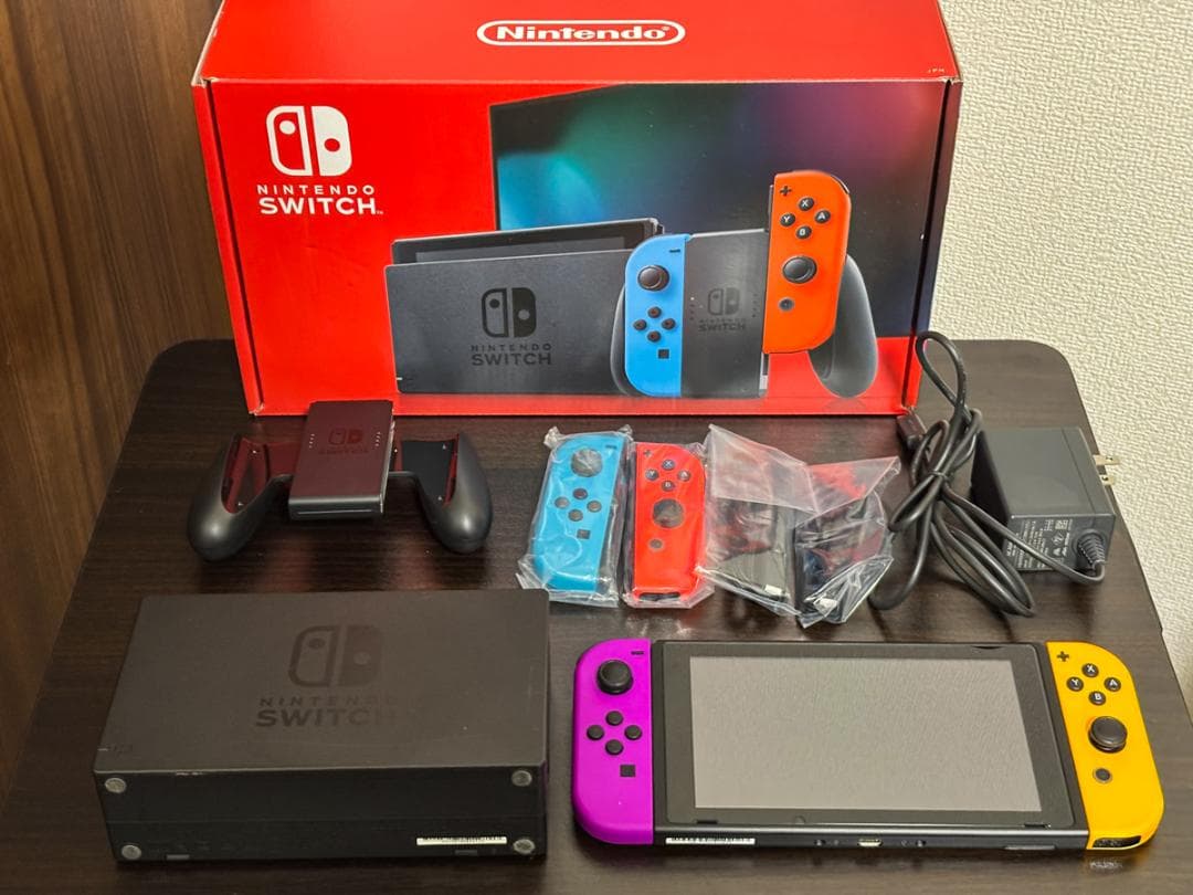 美品 未使用ジョイコン付き 本体 ニンテンドースイッチ 箱等付属 送料無料】【中古】Nintendo Switch 本体 Nintendo Switch(有機EL