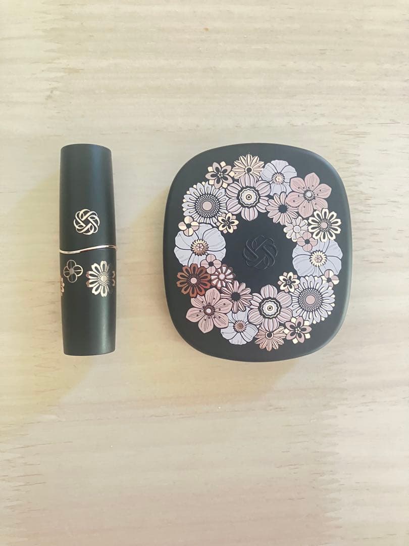 コスメデコルテ エターナルブルーム アイシャドウ ルージュ エターナル ブルーム 抽選ページ | DECORTÉ（コスメデコルテ）公式