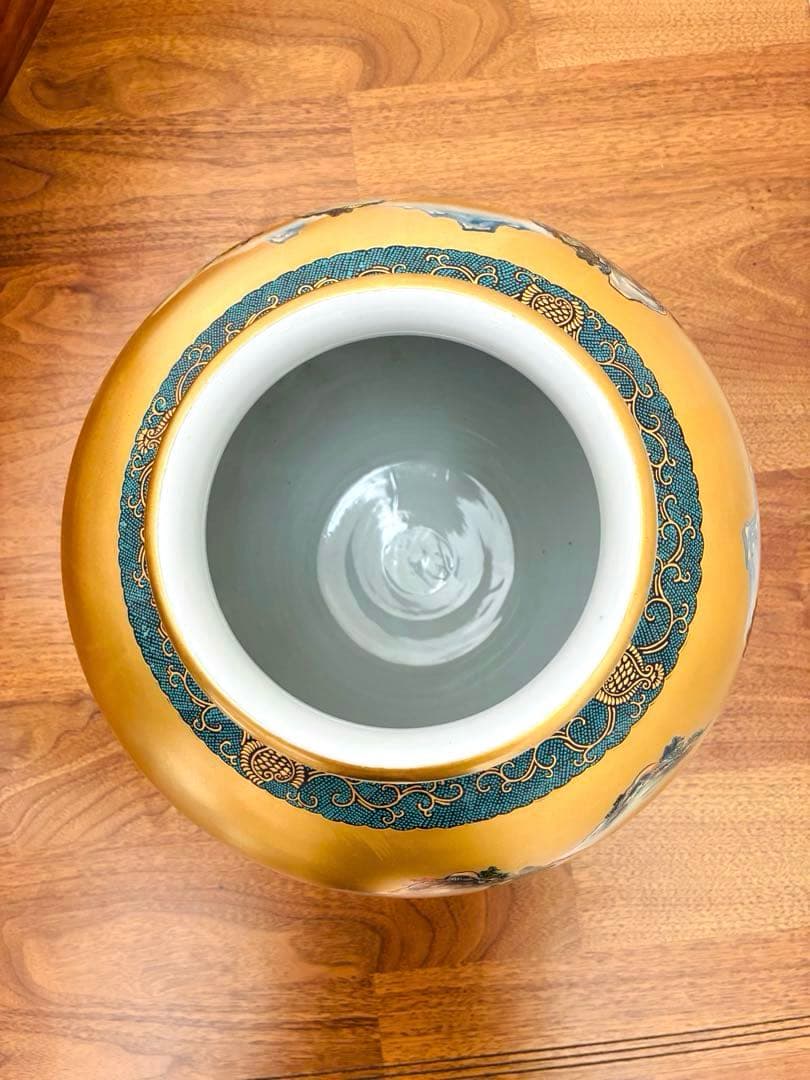 九谷焼】大きな花瓶（壺） 金箔装飾 九谷松月作 共箱付 - メルカリ