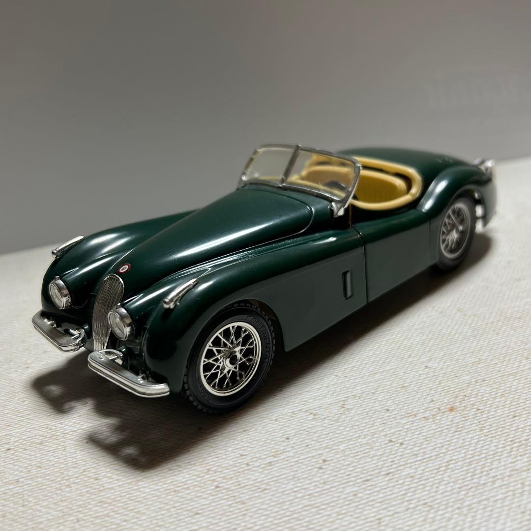 JAGUAR XK 120 (1948年) ダークグリーン 1/24 JAGUAR XK 120 (1948年) ダークグリーン 1/24