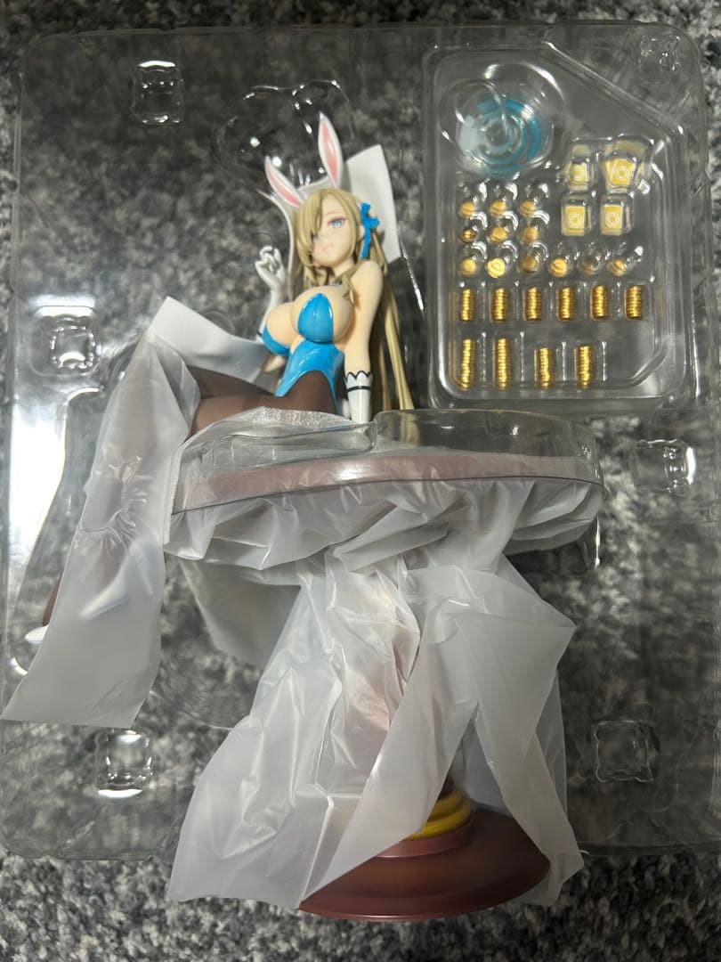ブルアカ　一之瀬アスナ（開封済）、角楯カリン（未開封）バニーフィギュア　セット
