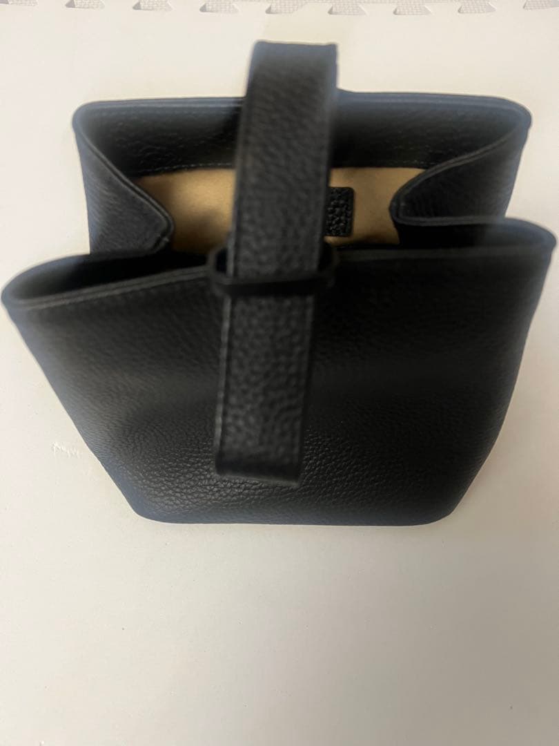 Hushtug巾着レザーバッグ 巾着レザーバッグ ブラック – HushTug