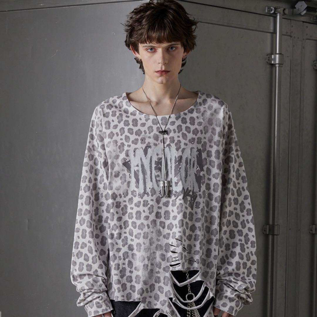 k*k様 【GRANCY】新品 未使用品 総柄ラインストーングラフィックロンT