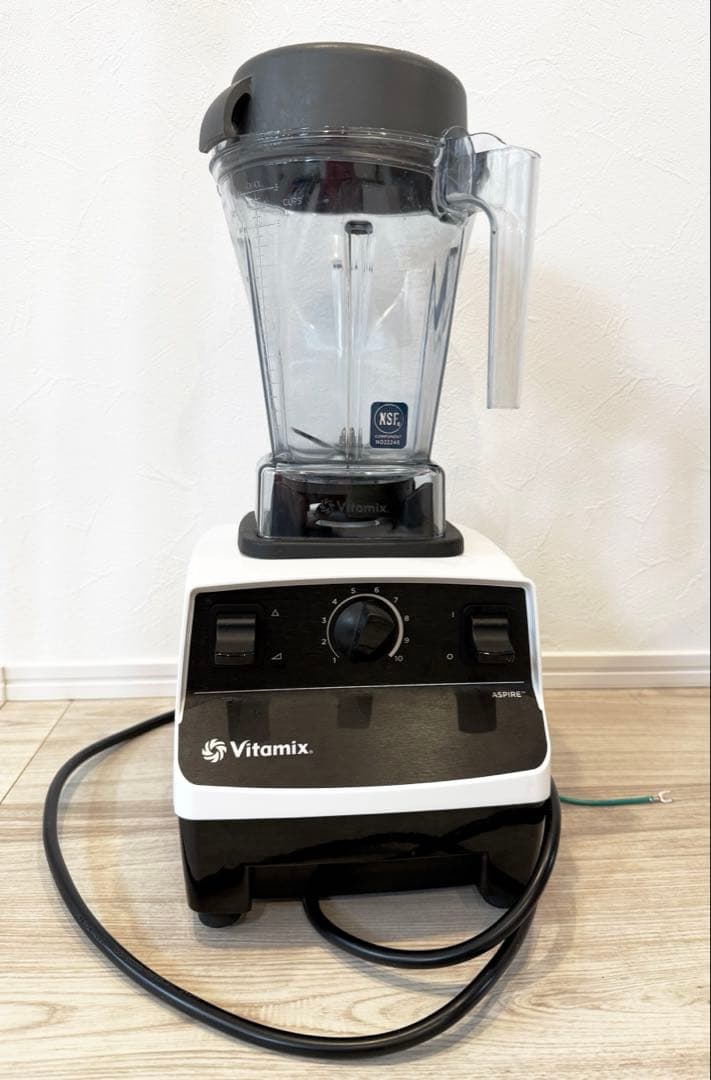 バイタミックス　Vitamix ASPIRE VM0111 白 Yahoo!オークション -「vm0111」の落札相場・落札価格