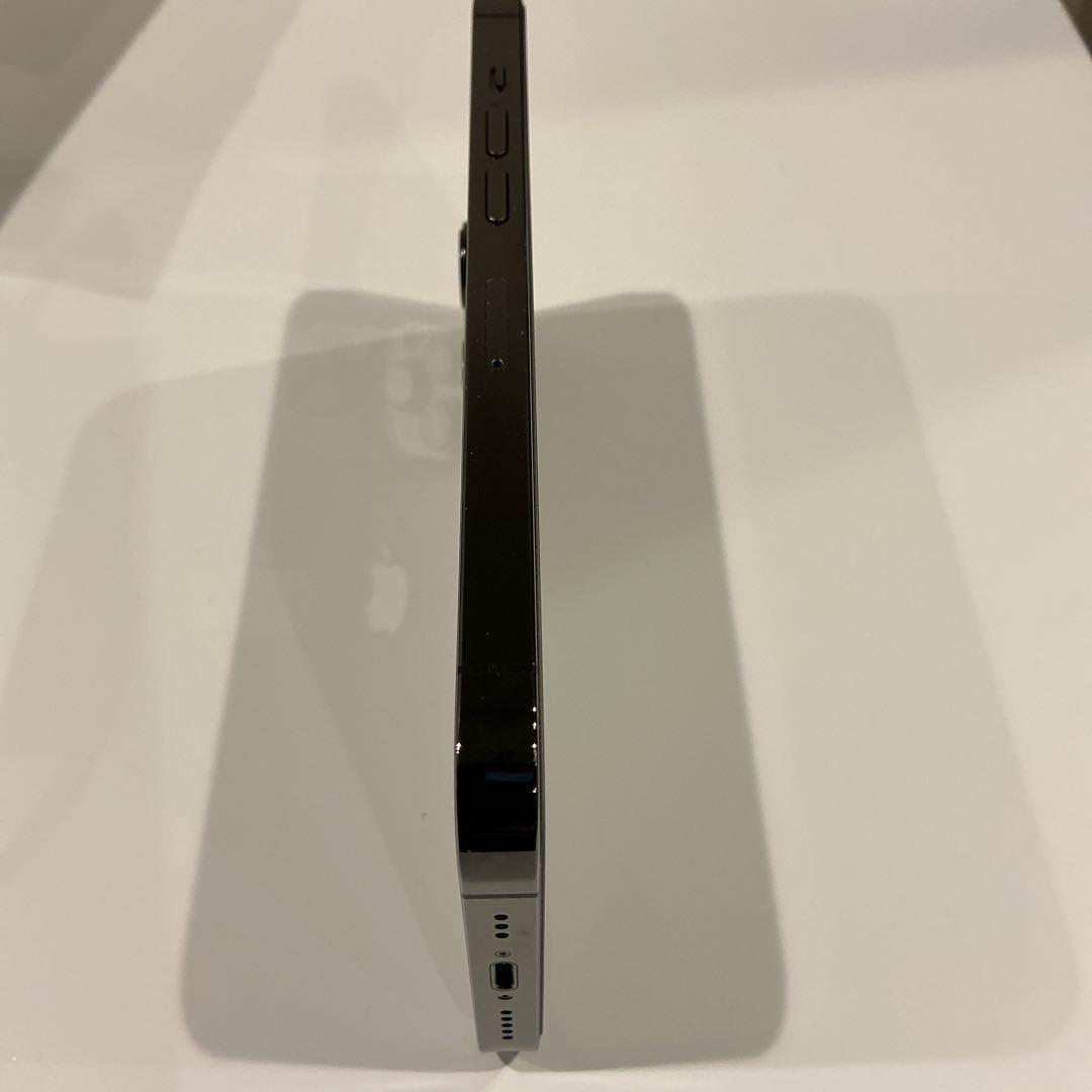 《中古超美品》　iPhone13pro 256GB グラファイト