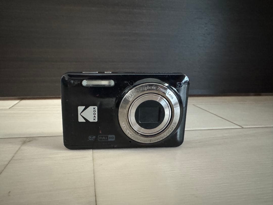 Kodak FZ55 コンパクトデジタルカメラ ブラック Amazon.com : Kodak PIXPRO FZ55 Black 16MP Digital Camera 5X