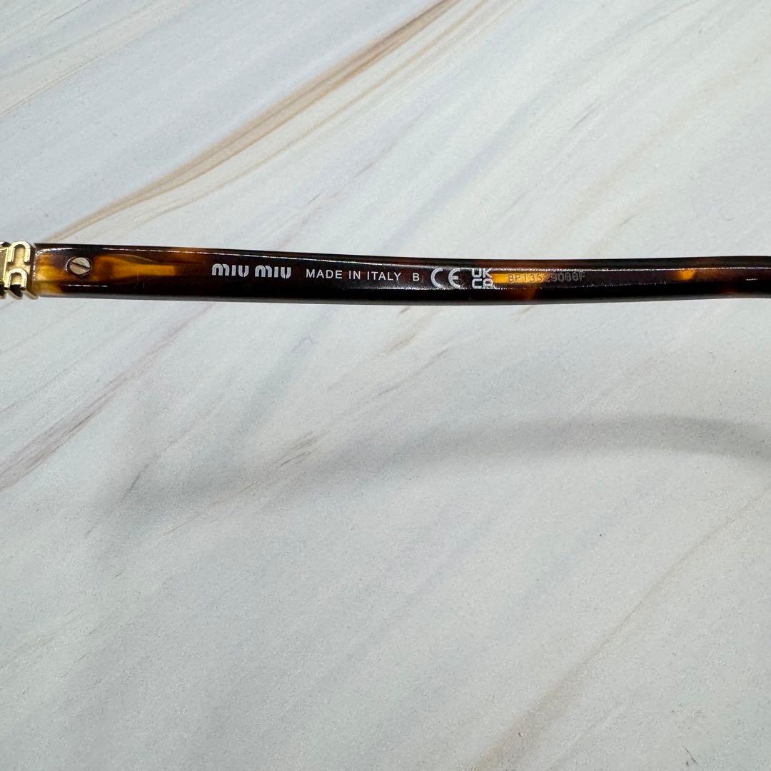 ミュウミュウ】ウォニョン着用 レンズなし 伊達メガネ べっこう柄 ロゴ