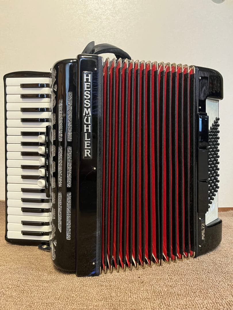 ヘスミューラーHESSMÜHLER MML72 ミュゼットアコーディオン34鍵 ヘスミューラーHESSMÜHLER MML72 ミュゼットアコーディオン34鍵 - メルカリ