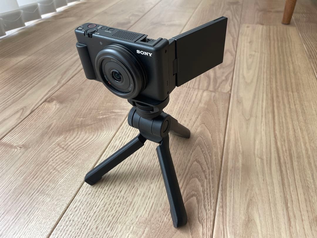 SONY VLOGCAM ZV-1F ブラック（ハンドグリップ・SDカード付）