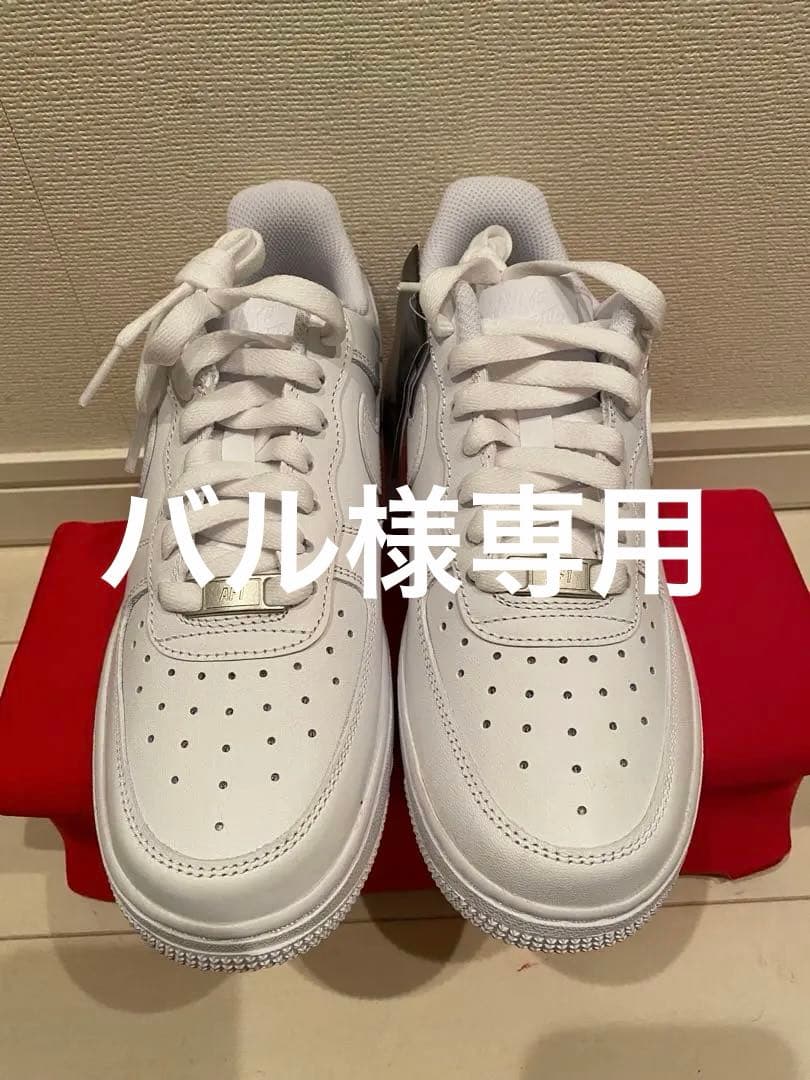 「バル」ナイキ ウィメンズ エアフォースワン白24cm 新品 エア フォース 1 ナイキ ウィメンズ エアフォース 07 NIKE WMNS AIR