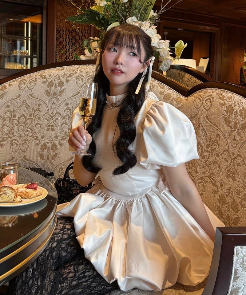 トリートユアセルフ サテンバルーンペプラムミニワンピース ピンク