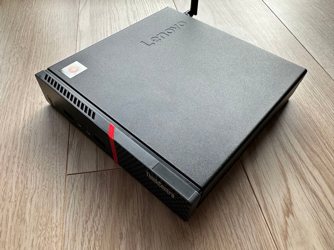 Windowsデスクトップ Lenovo ThinkCentre M715q - Win10  Lenovo M715q AMD Quad Core 256GB PCIe SSD 8GB DDR4 Win10Pro Tiny