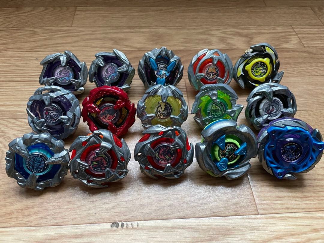 ベイブレードX 15個　パーツ　セット　バラ売り、パーツのみの販売不可 BX-35 ランダムブースターVol.4｜製品情報｜BEYBLADE X タカラトミー