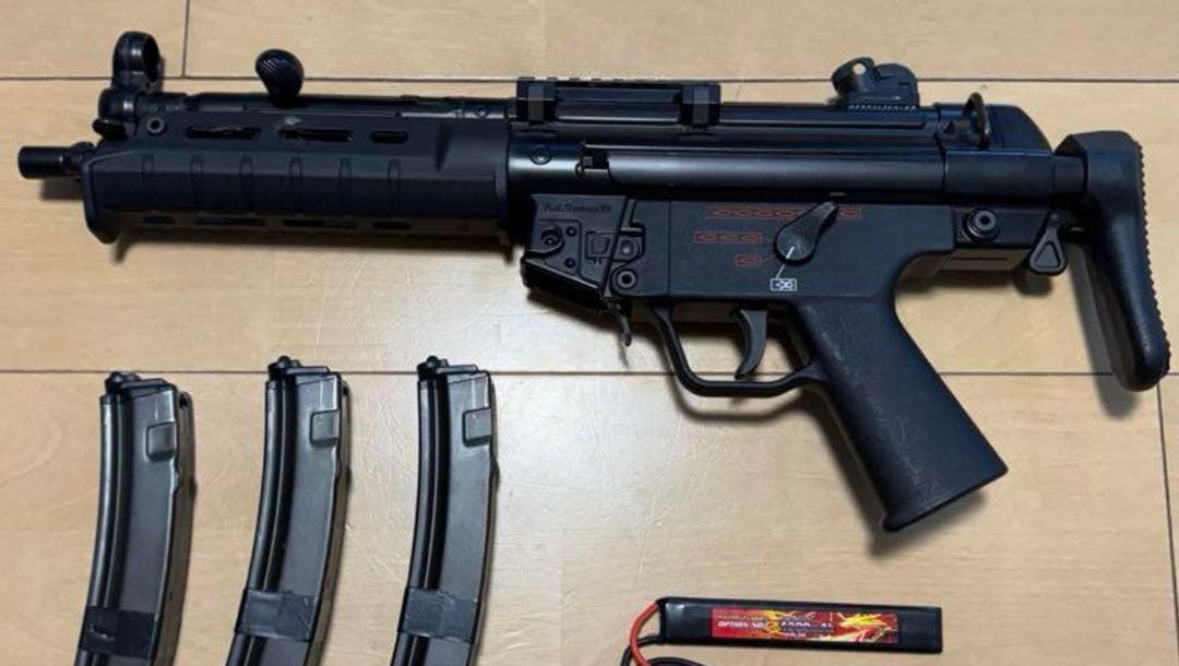 実物多数！ 次世代 mp5a5 バッテリー付き！magpul マグプル 電動ガン 次世代MP5 マグプルハンドガードとリポバッテリーで実射 M-LOK MAGPUL