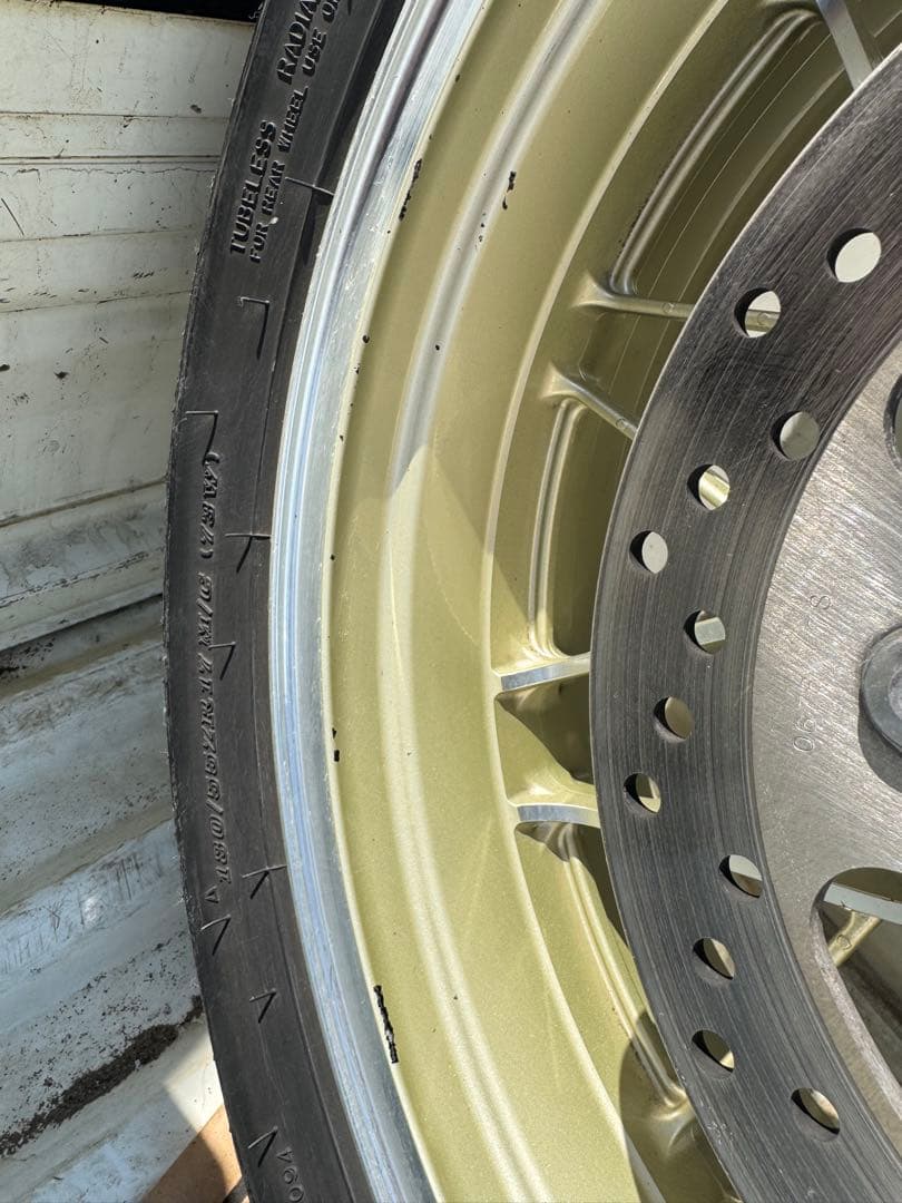 z900RSホイール 前後セット 純正業者塗装品 ゴールド - メルカリ