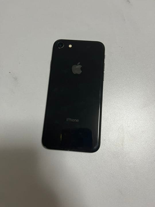 【値下げ中】iPhone8 64ギガ美品