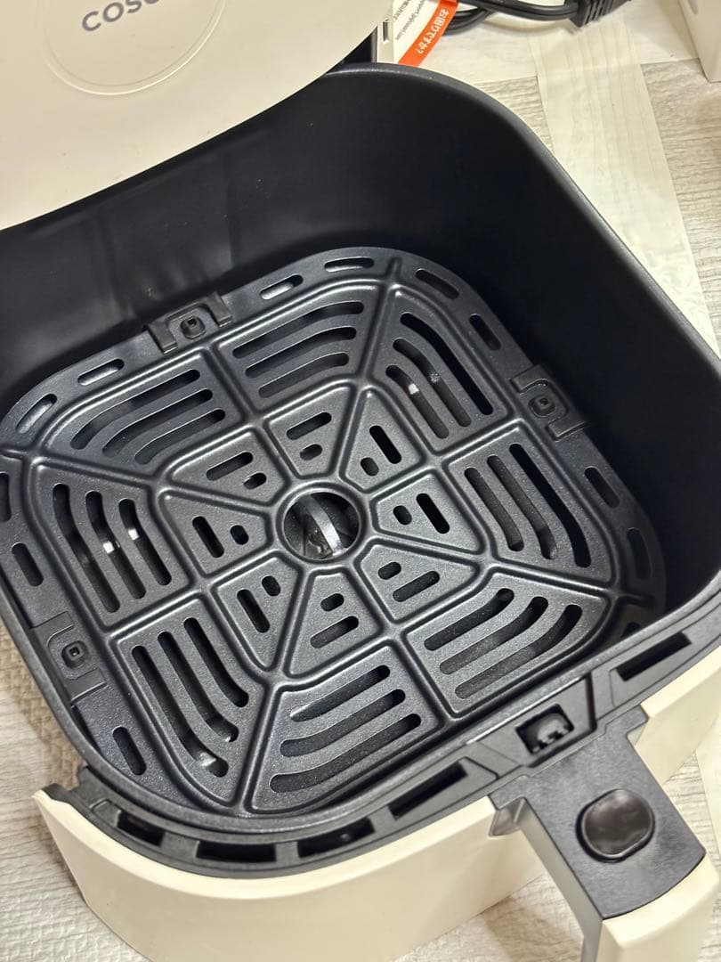 美品　COSORI コソリ ノンフライヤー 4.7L アイボリー　大容量