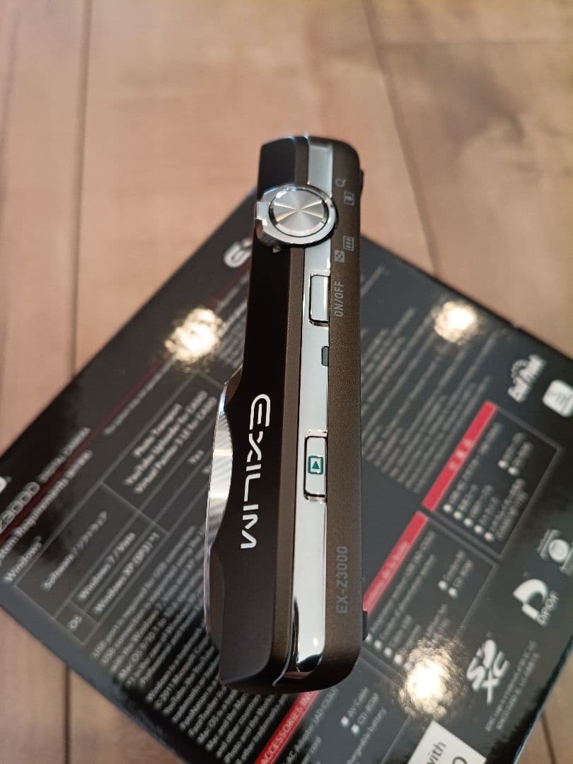 CASIO EXILIM EX-Z3000 16.1M 8倍ズーム