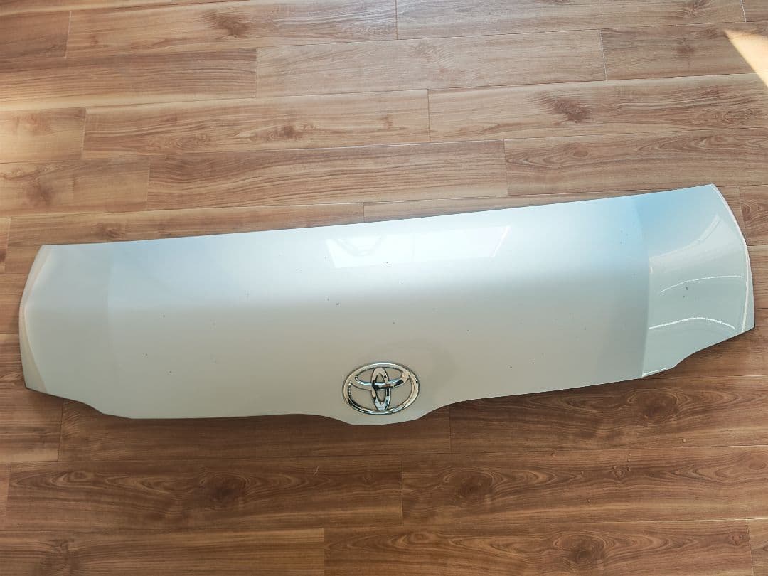 3型ハイエースワイド　ボンネット　シルバー ハイエース1〜3型(ワイドボディ)用GROWNボンネット ガレージベリー