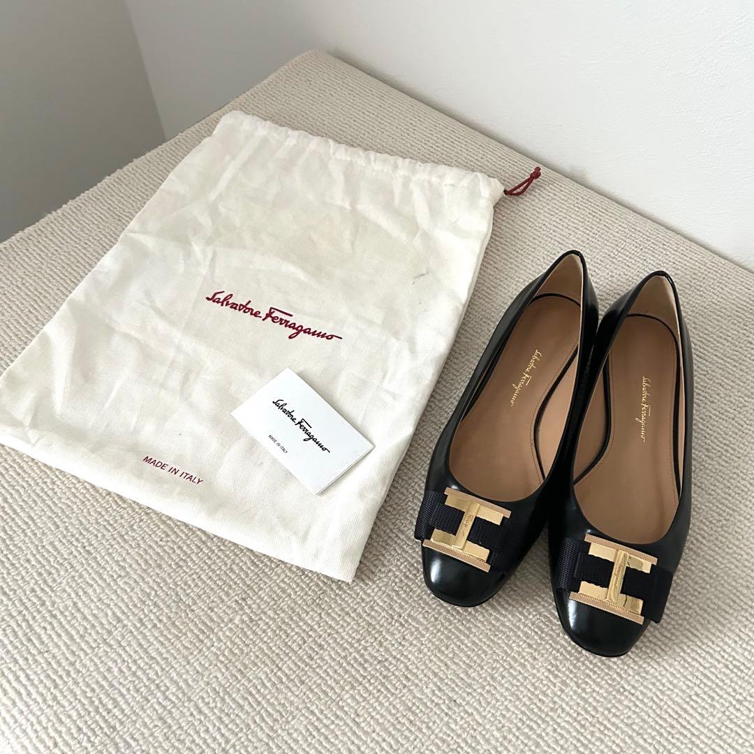 サルヴァトーレ フェラガモ フラットシューズ パンプス 黒 24.5cm 7