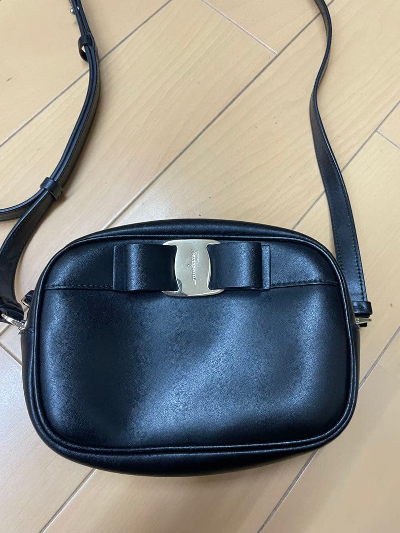 サルバトーレフェラガモ　ヴェラリボン　バッグ ヴァラ リボン トップハンドル - ウィメンズ | Ferragamo