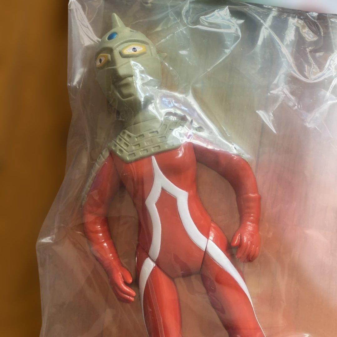 ブルマァク Sウルトラセブン(昭和レトロカラー) ソフビ - メルカリ