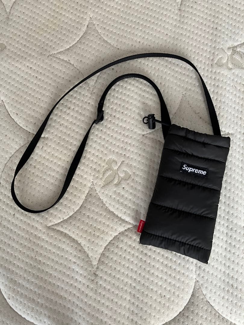 シュプリーム 22FW Puffer Neck Pouch ショルダーバッグ Supreme Puffer Neck Pouch (FW22) - $30