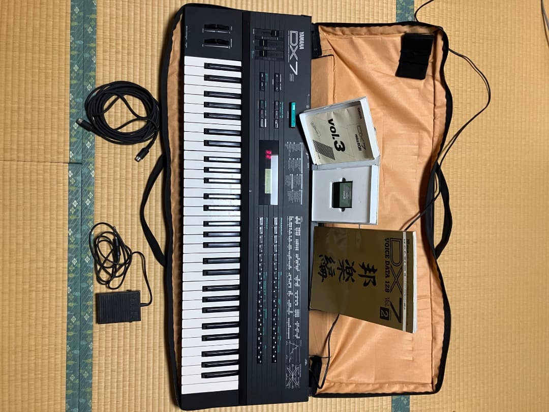 YAMAHA DX7 シンセサイザー 本体と音色データ デジタル・シンセサイザー ヤマハDX7パーフェクト活用法(福田裕彦著
