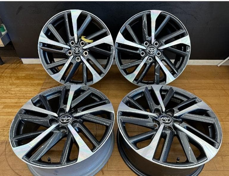 【新車外し未使用美品】カローラクロスZタイヤなし純正ホイール18インチ4本セット 新車外し品 美品】トヨタ カローラクロス Z 純正 18in 7J +40 PCD114.3