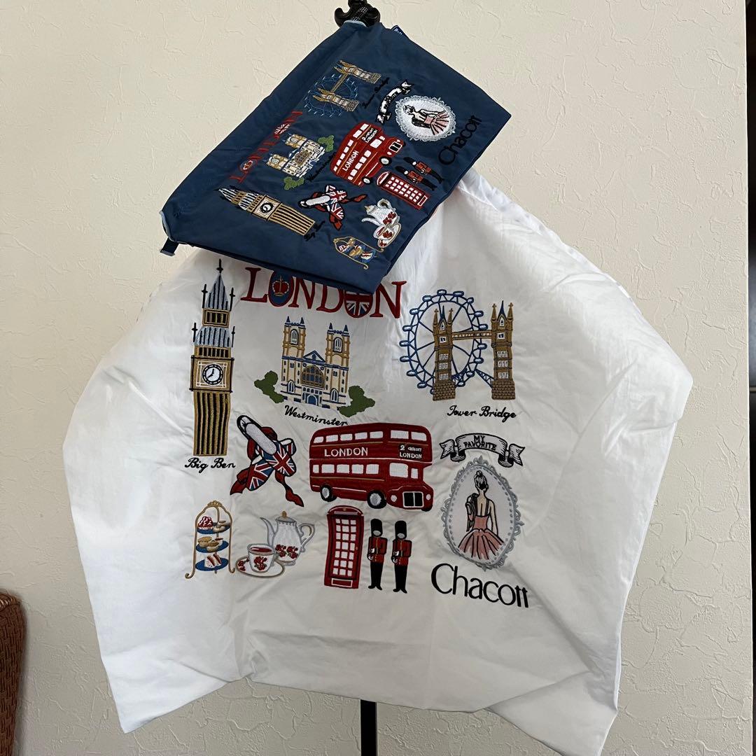 新品ボール＆チェーンチャコットポーチ ロンドン - メルカリ