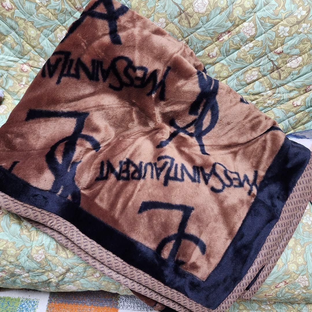 イヴ・サンローラン　ニューマイヤー毛布　140×200cm　イヴサンローラン イヴサンローラン/ニューマイヤー毛布/YSLロゴ/西川産業/ヴィンテージ