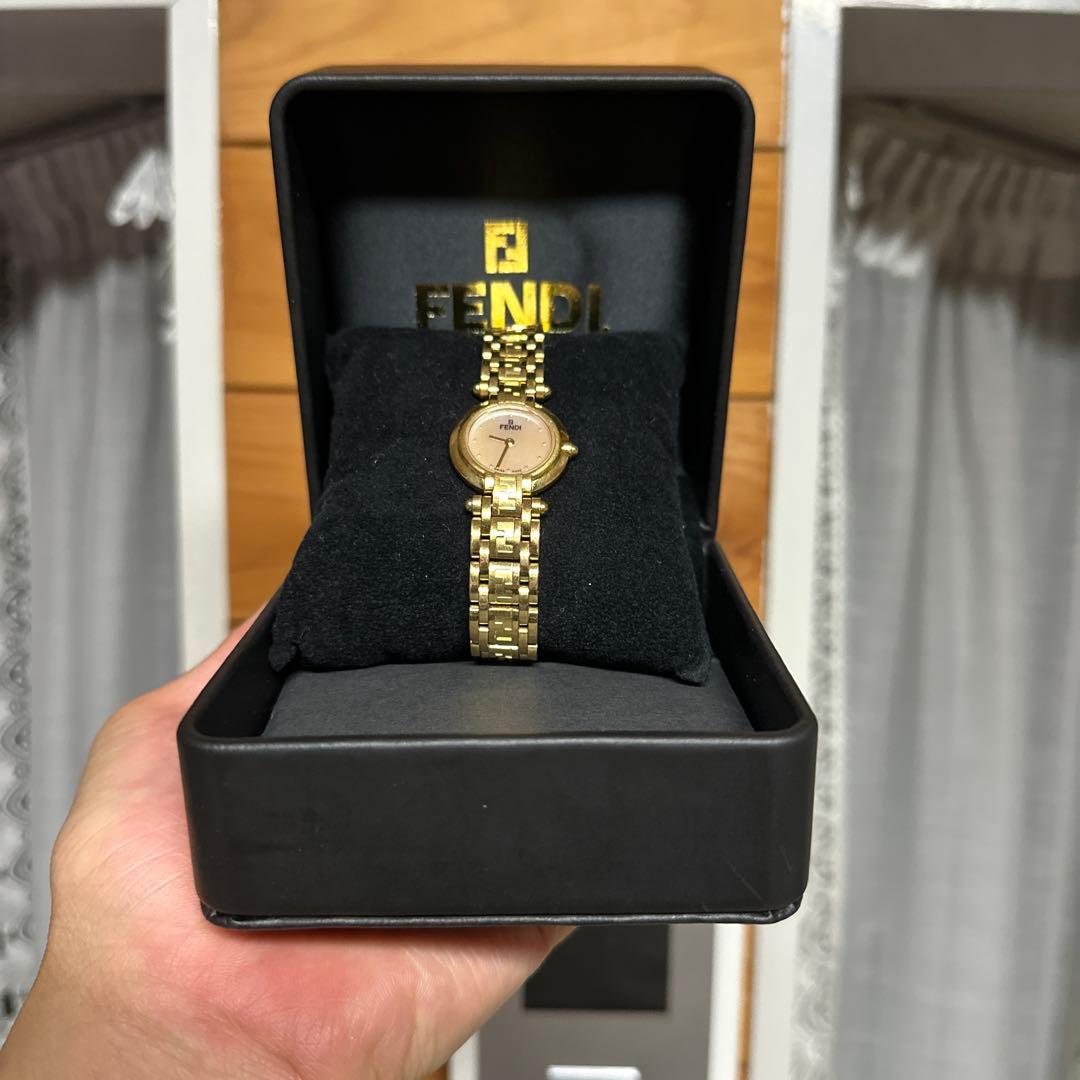 FENDI レディース腕時計 Fendi 7000L Black Dial Leather Belt Gold Women Quartz Watch | eBay