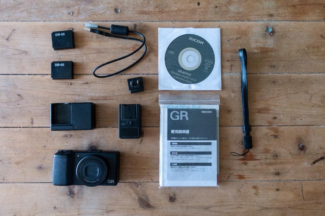 良品】 リコー GR APS-C 初代 (2013モデル) おまけ多数 修理済 - メルカリ