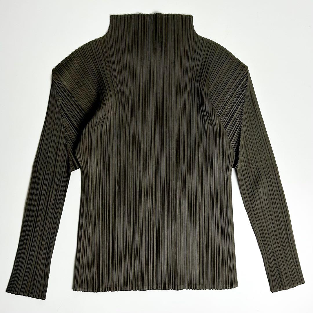 美品✴︎プリーツプリーズ/イッセイミヤケ/長袖変形プリーツカットソー