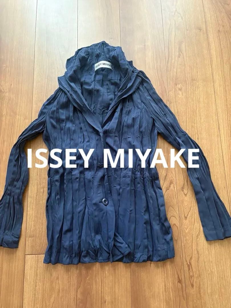 ISSEY MIYAKE 長袖シャツ ネイビー 中古・古着通販】ISSEY MIYAKE (イッセイミヤケ) 長袖シャツ ネイビー