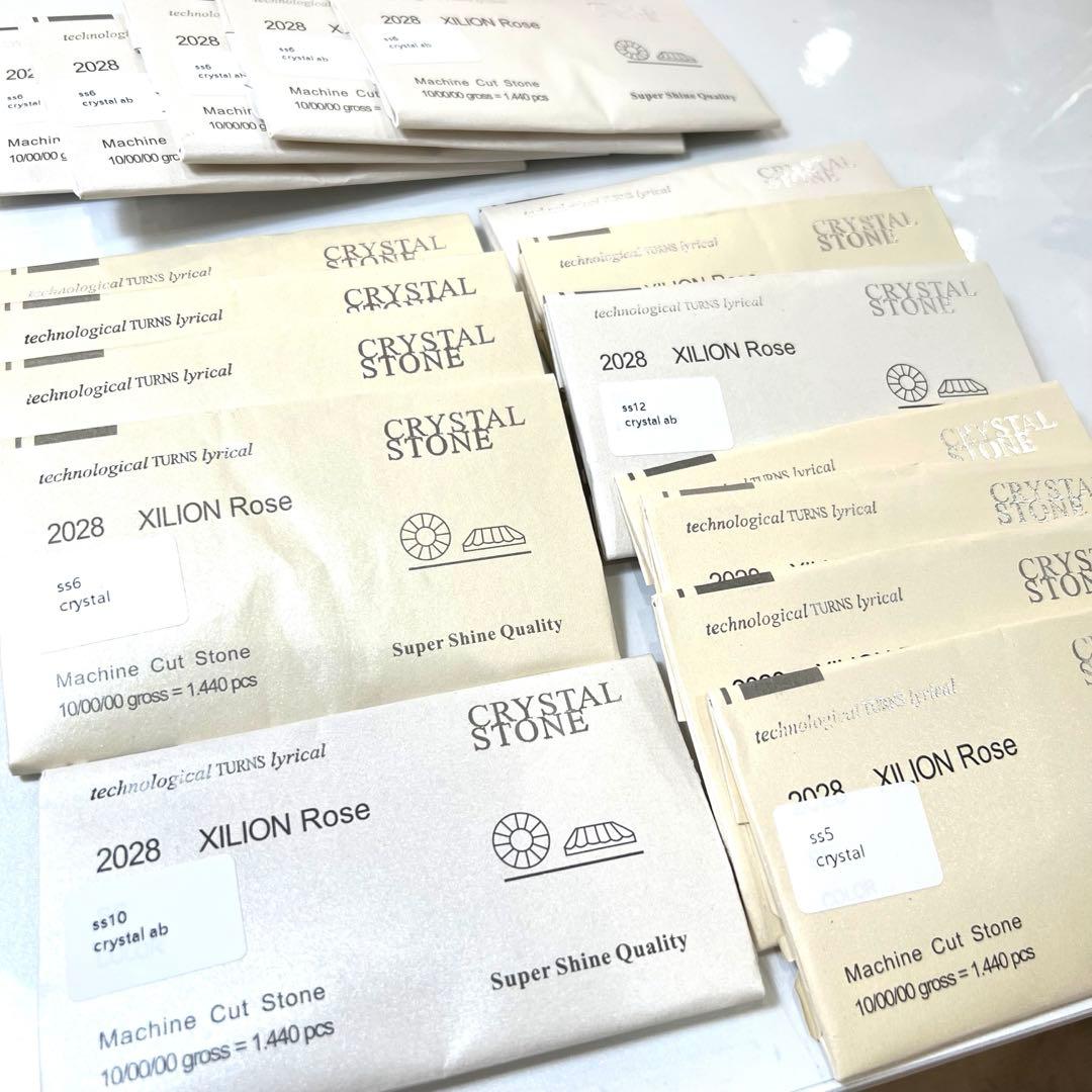 ◆③クリスタルストーン◆ クリスタル オーロラ 詰め合わせ　グロス　17袋 xC（クロスシー）から待望のペアウォッチの登場です✨【世界数量限定