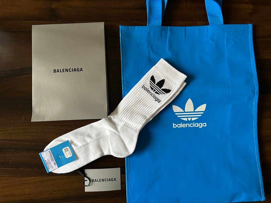 ☆最終値下げ☆新品‼︎ バレンシアガ×アディダス コラボソックス 靴下
