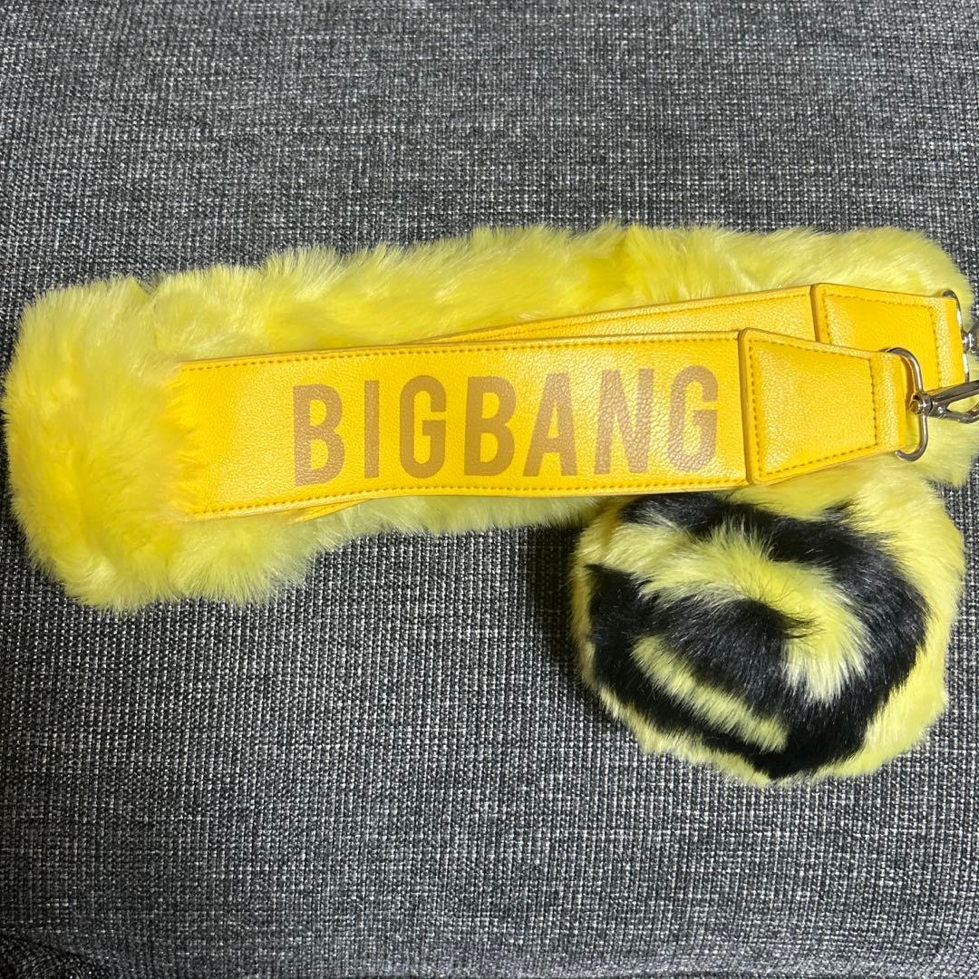 BIGBANG D-LITE テソン ショルダーストラップ ファーチャーム - メルカリ