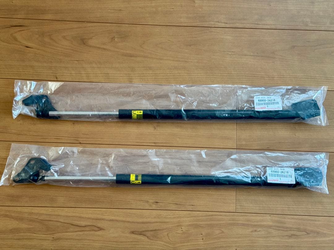 かず様専用】トヨタ純正 バックドア強化ダンパー 左右セット - メルカリ