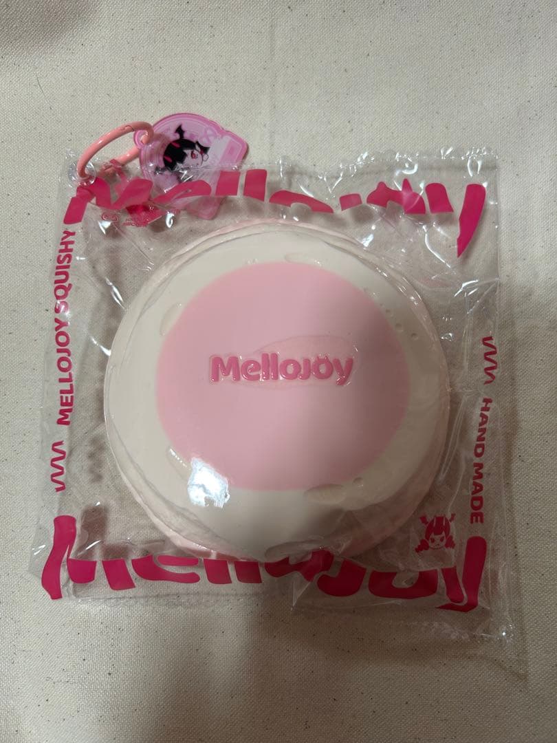 Mellojoy メロジョイ スクイーズ スフレ ストロベリー - メルカリ