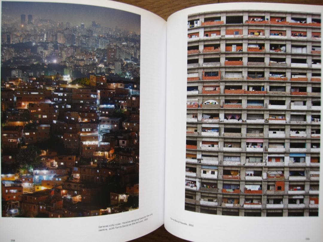 Constructing Worlds ベッヒャー グルスキー 杉本博司 ほか - メルカリ