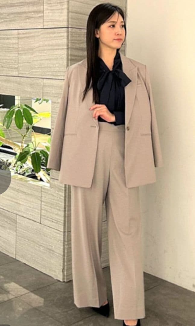 新品未使用タグ付きピンキーダイアンラグランボウタイブラウス - メルカリ