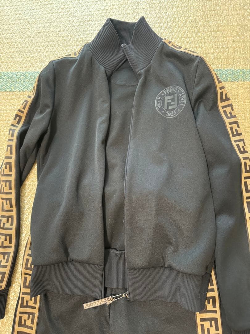 FENDI フェンディ ジャージ セットアップ 40 美品 - メルカリ