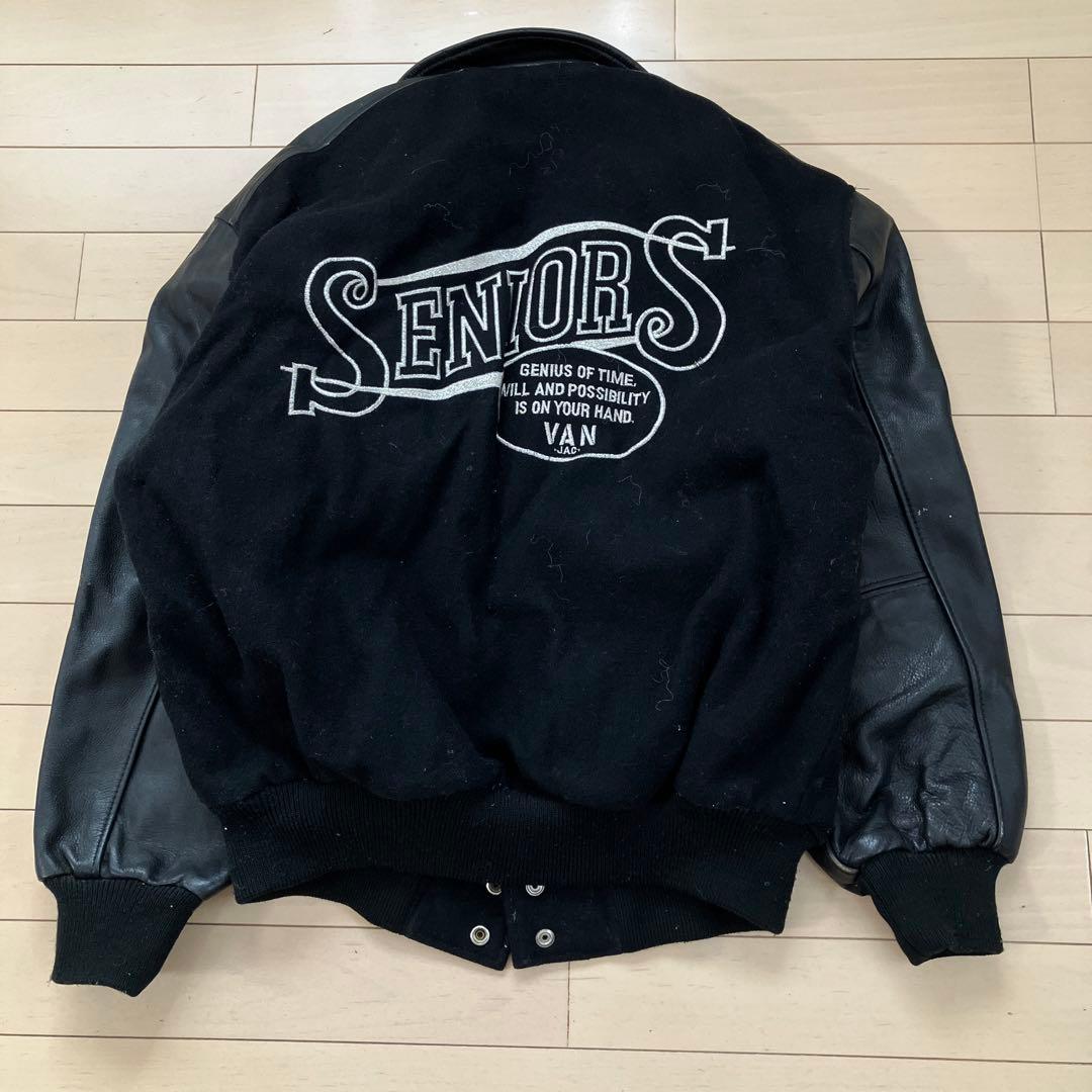 10.31 VAN JAC ヴァンヂャケット スタジャン ブラックBig One - メルカリ