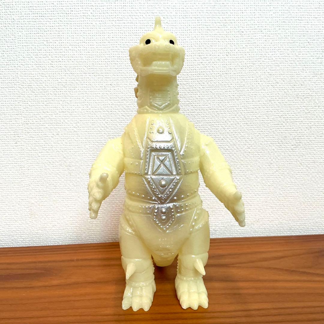 メカゴジラ 蓄光 スラッシュカンパニースラッシュカンパニー 怪獣愛蔵