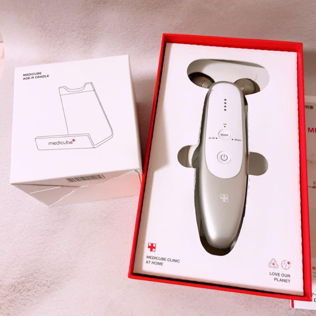 ☆美品☆ メディキューブ AGE-R DEVICE ダーマEMSショット MEDICUBE(メディキューブ) / AGE-R EMSダーマショット プリムローズ