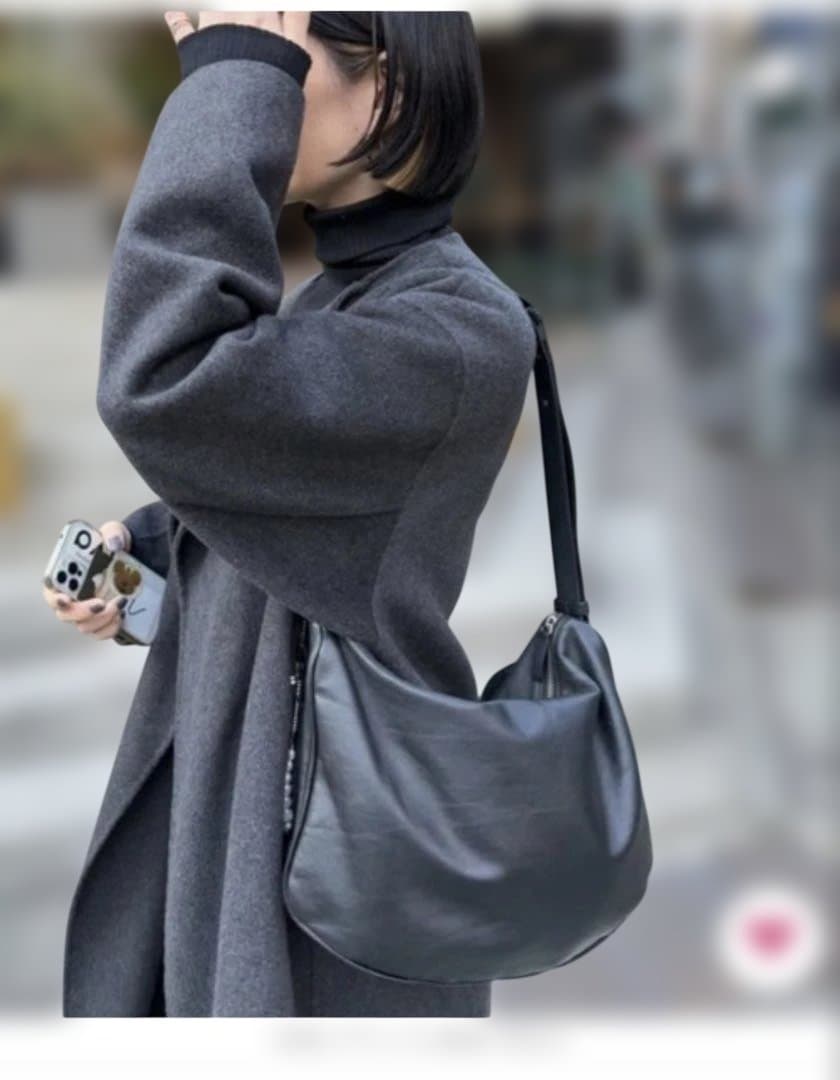 新品　未使用　イヤ　パピヨネ　スワロー　マチ　ショルダー　バッグ ear PAPILLONNER（イア パピヨネ） ショルダーバッグ バッグ 「本革