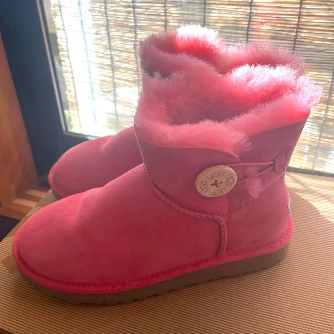値下げ！【極美品】UGG ムートンブーツ ピンク - メルカリ
