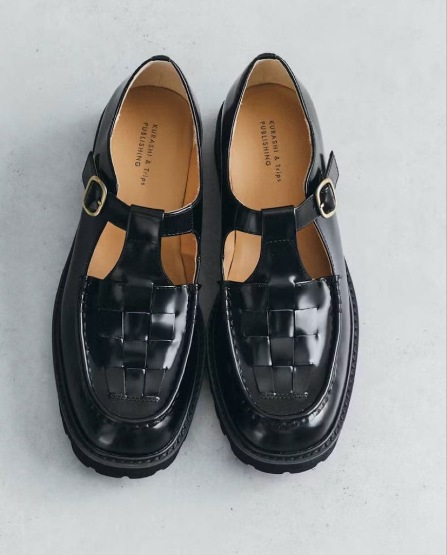 北欧、暮らしの道具店」こだわりソールのTストラップシューズ / 24